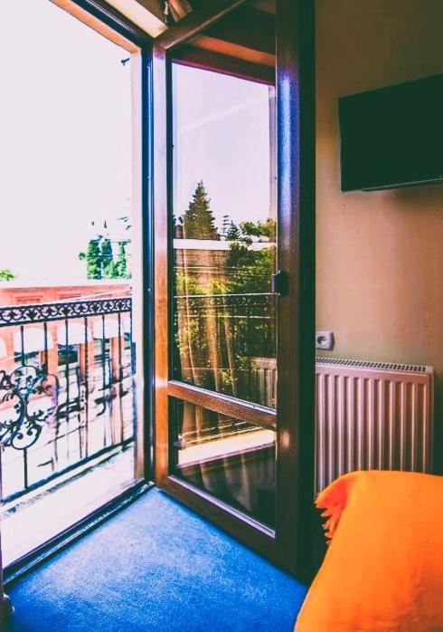 The Rogashome Тбілісі Екстер'єр фото