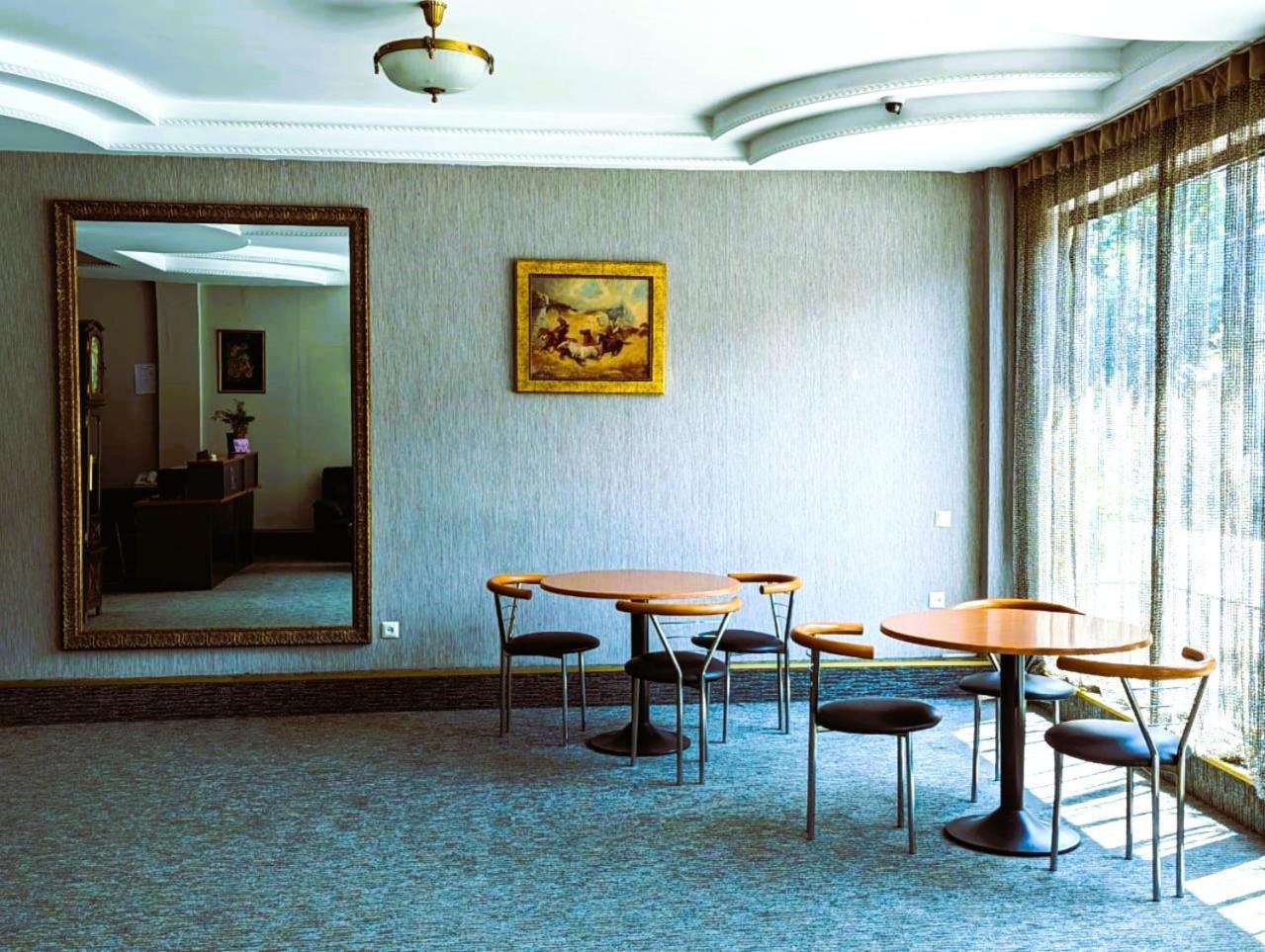 The Rogashome Тбілісі Екстер'єр фото